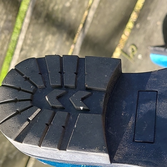 Women's Betsy Johnson Embroidered Laced Boots - Picture 9 of 12